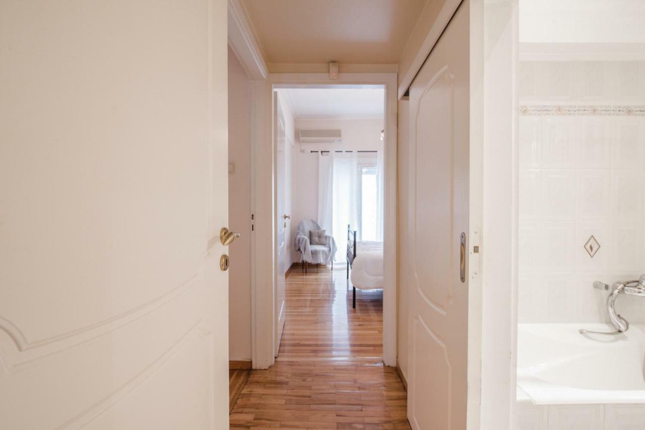 Retro Apartment At Trendy Exarcheia Athens Exterior photo